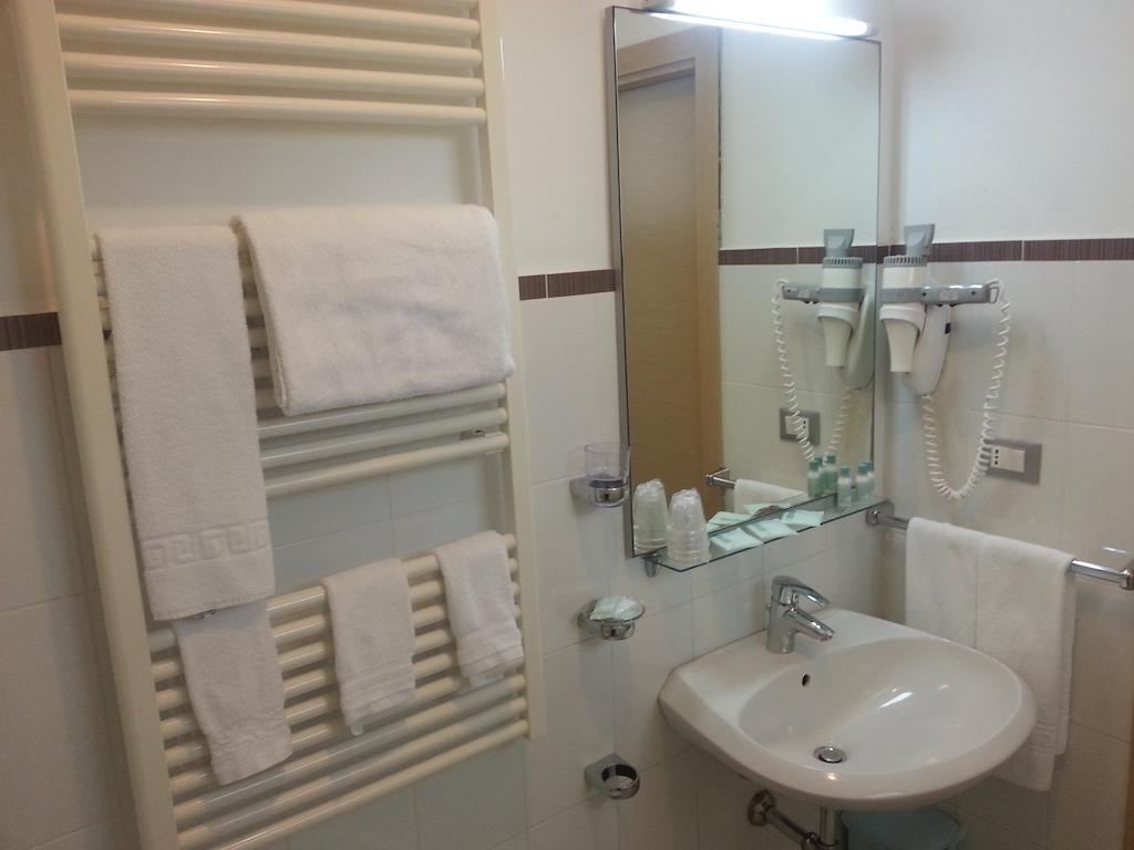 Hotel Duca Degli Abruzzi Montesilvano Marina Dış mekan fotoğraf