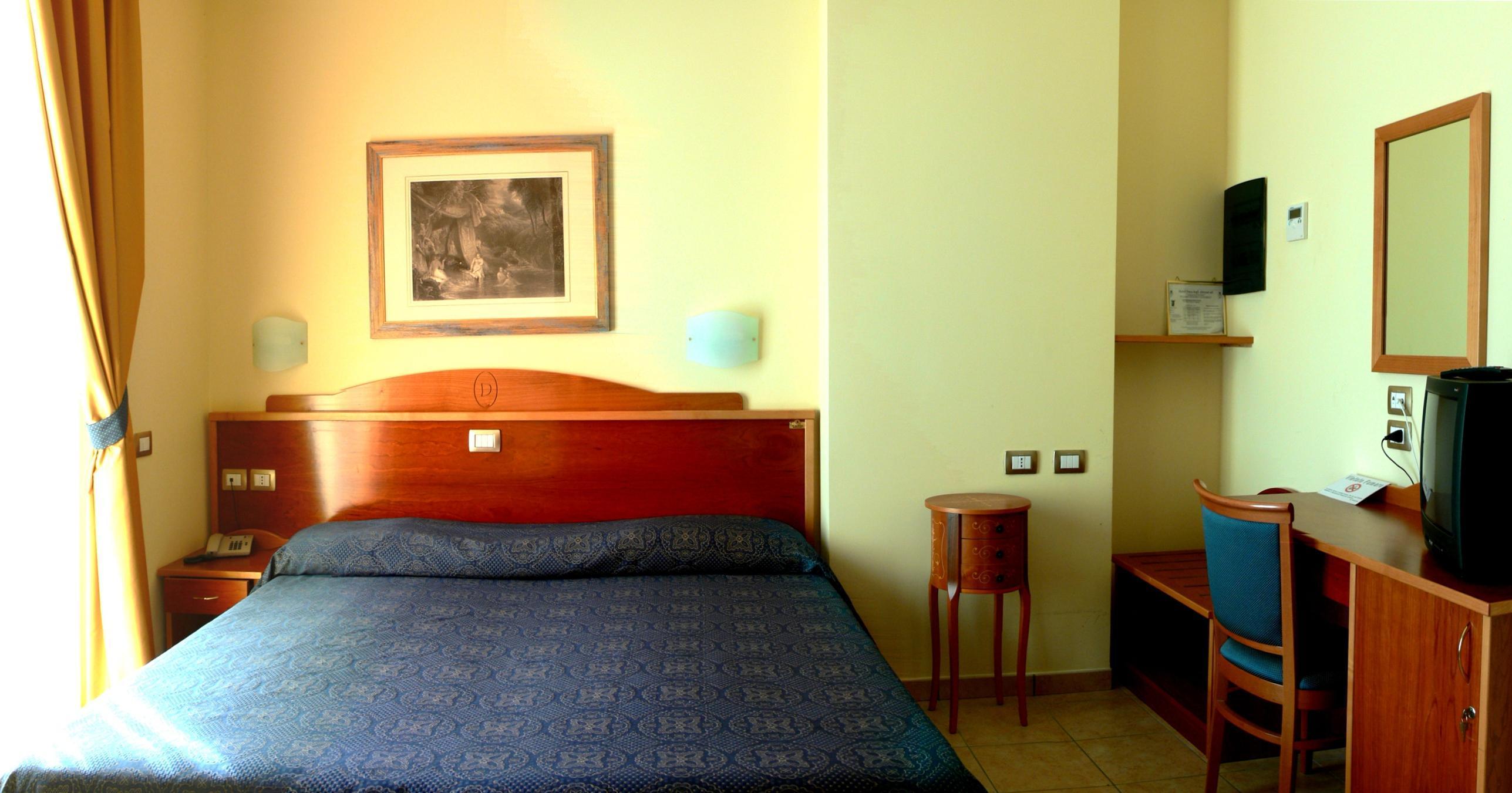 Hotel Duca Degli Abruzzi Montesilvano Marina Oda fotoğraf